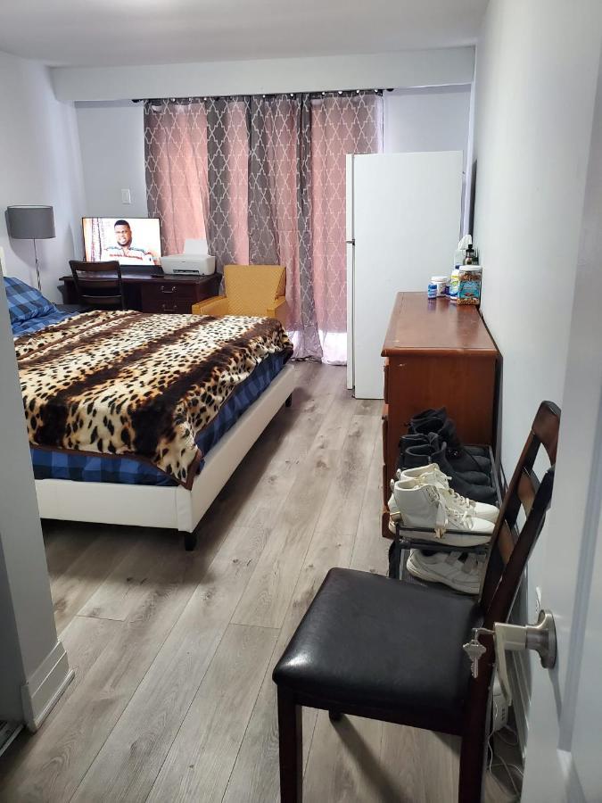 Maxwell Esabu Appartement Toronto Buitenkant foto