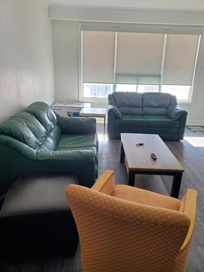 Maxwell Esabu Appartement Toronto Buitenkant foto