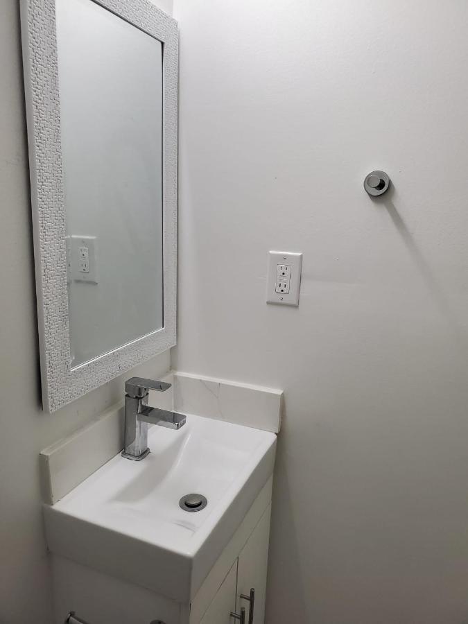 Maxwell Esabu Appartement Toronto Buitenkant foto