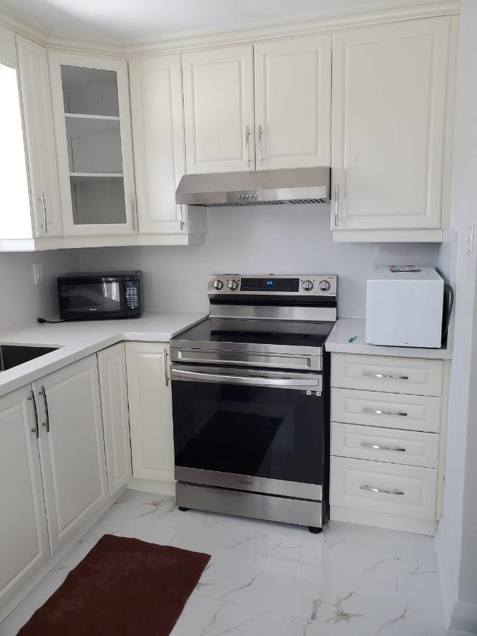 Maxwell Esabu Appartement Toronto Buitenkant foto